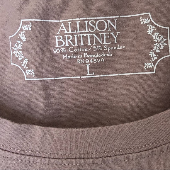 Allison Brittney T-shirt - Picture 3 of 6